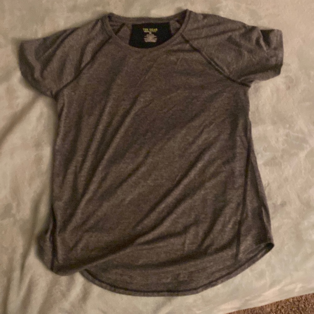 Tek Gear workout shirt